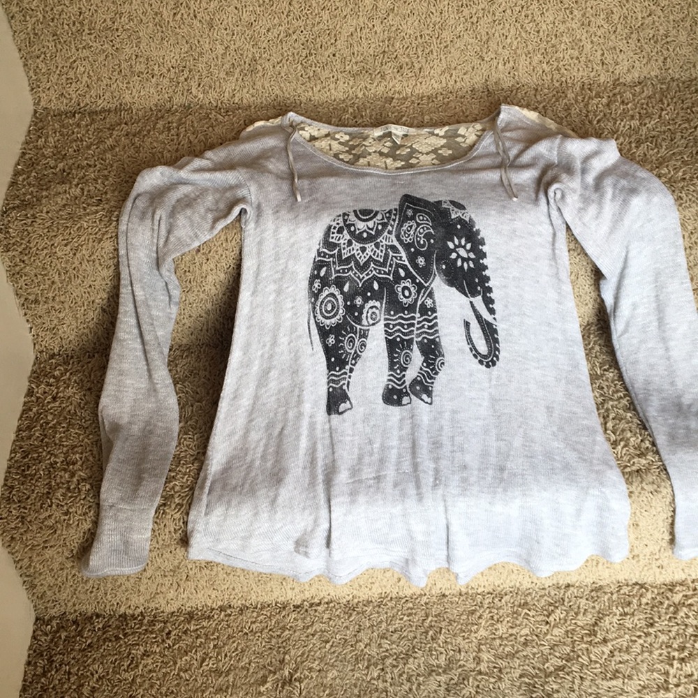 Long sleeve tee elephant shirt with crochet lace